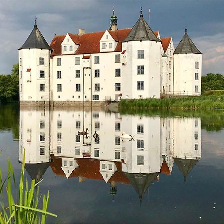 Ferienwohnung Skowronek Am Kurpark กลึคส์บวร์ก ภายนอก รูปภาพ